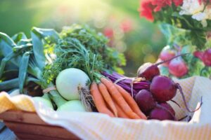 Basket of vegetables - photo by jillwellington from pixabay